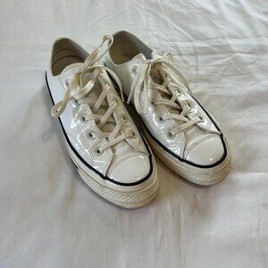 Converse Chuck Taylor White Faux Leather Low Top Converse | Size 6